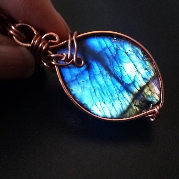 Mesmerizing Labradorite Pendant - Copper Wire Wrap! Handmade + One-of-a-kind! - Picture 9 of 13